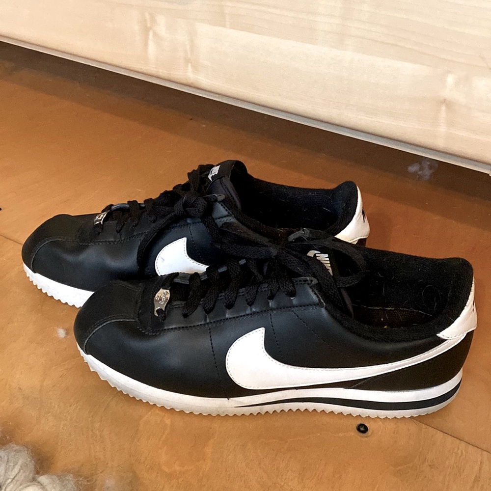 Nike Cortez - womens 9
